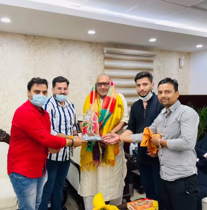 With Hon. Central Minister Sh. Giriraj Singh Ji
